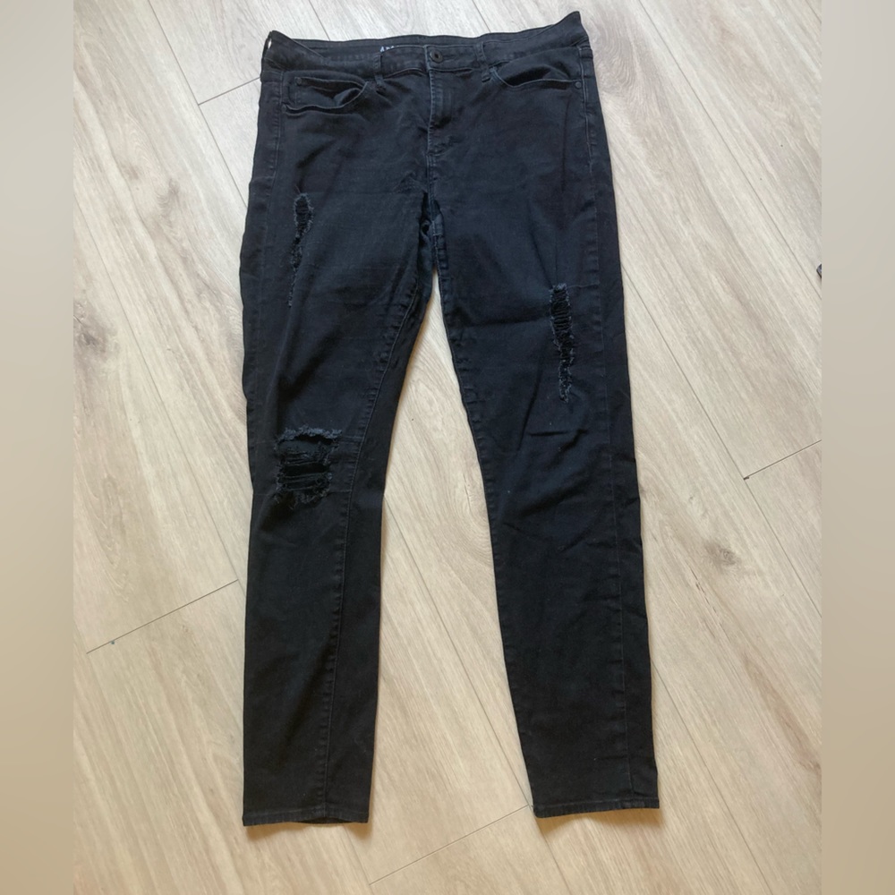 Articles of society womens distressed black stretch jeans size 32